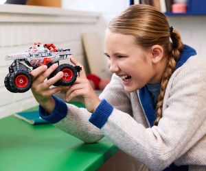 LEGO® Technic Monster Jam™ Thunderroarus™ с издърпване 42200 