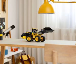 LEGO® Technic Колесен товарач Volvo L120 Electric 42209 