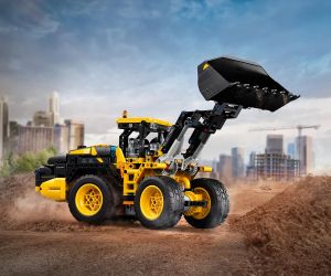 LEGO® Technic Колесен товарач Volvo L120 Electric 42209 