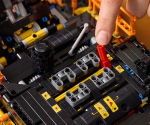 LEGO® Technic Екскаватор Volvo EC500 Hybrid 42215 