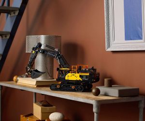 LEGO® Technic Екскаватор Volvo EC500 Hybrid 42215 