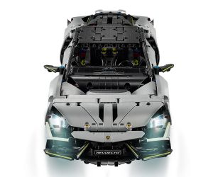 LEGO® Technic Спортна суперкола Lamborghini Revuelto 42214 