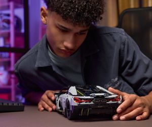 LEGO® Technic Спортна суперкола Lamborghini Revuelto 42214 