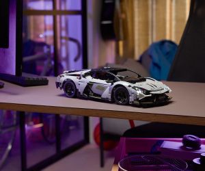 LEGO® Technic Спортна суперкола Lamborghini Revuelto 42214 