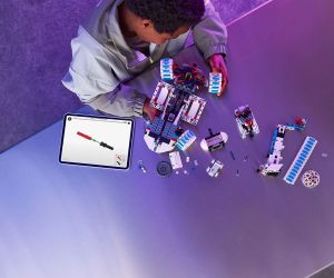 LEGO® Technic Космическо превозно средство Лунен всъдеход Lunar Outpost™ 42211 