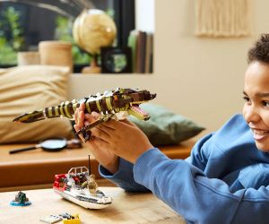LEGO® Jurassic World Мисия с лодка и мозазавър от тухлички 76974 