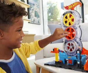 Hot Wheels City Комплект ултра модерен градски център за гуми
