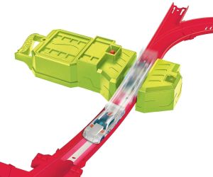 Hot Weels Neon Speeders Комплект Скоростен небостъргач с неонов състезател