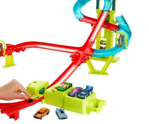 Hot Weels Neon Speeders Комплект Скоростен небостъргач с неонов състезател
