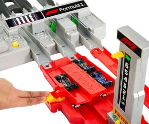 Hot Wheels Racing Състезателна писта Formula 1 Racing Grand Prix с 3 колички