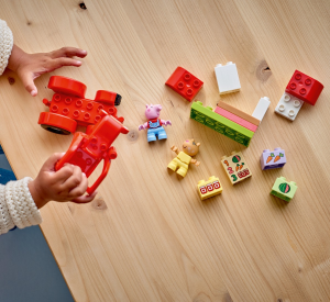 LEGO® DUPLO Peppa Pig Трактор и пазар 10468