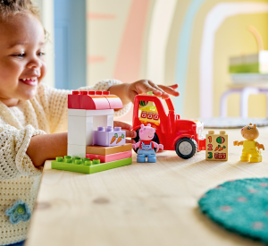 LEGO® DUPLO Peppa Pig Трактор и пазар 10468