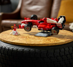 LEGO® Icons Ferrari F2004 и Michael Schumacher 11375