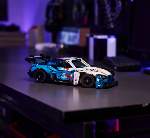 LEGO® Technic Състезателна кола BMW M4 GT3 EVO 42226