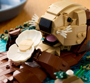 LEGO® Ideas Плаващи Морски Видри 21366
