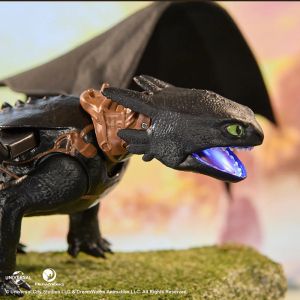 HOW TO TRAIN YOUR DRAGON Дракон Беззъб с плазмен дъх