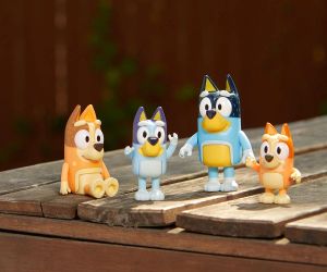BLUEY Комплект 4 фигурки Блуи и семейство