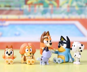 BLUEY Комплект 8 фигурки за игра