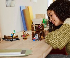 LEGO® Minecraft® Боен ринг в Горското имение 21272
