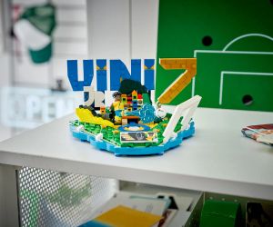 LEGO® Editions Вини Джуниър - футболни акценти 43027