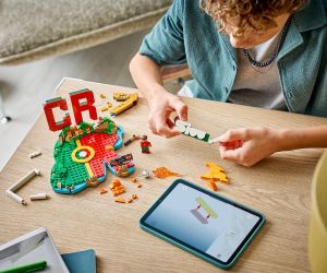 LEGO® Editions Кристиано Роналдо - футболни акценти 43012 