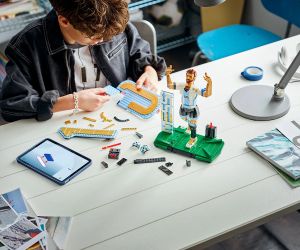 LEGO® Editions Лионел Меси - футболна легенда 43015 