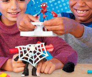Play Doh Spiderman Комплект с фигурки Спайдърмен и Венъм