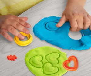 Play Doh Динозавърче за сортиране