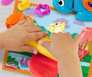 Play Doh Динозавърче за сортиране