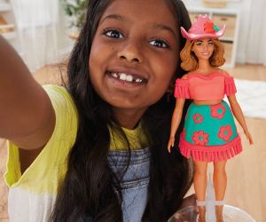 Play Doh Барби Комплект с цветни тоалети
