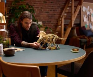LEGO® Jurassic World Вкаменелости от динозаври: трицератопс 77985 
