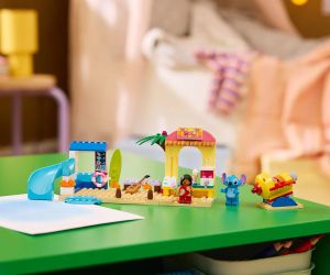 LEGO® Disney™ Забавление на плажа с Лило и Стич 43280 