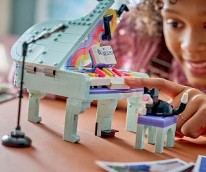 LEGO® Creator Пиано с котка и музикална украса 31392 