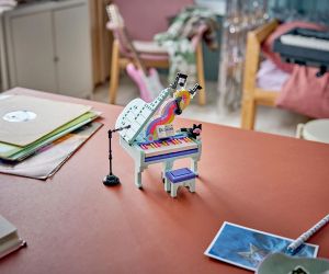 LEGO® Creator Пиано с котка и музикална украса 31392 
