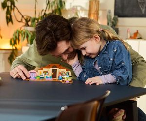 LEGO® Bluey На училище с Ръсти и Блуи 11221 
