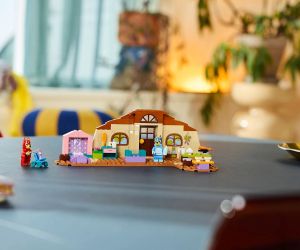 LEGO® Bluey На училище с Ръсти и Блуи 11221 