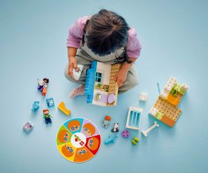 LEGO® DUPLO Първо посещение при лекаря 10449 