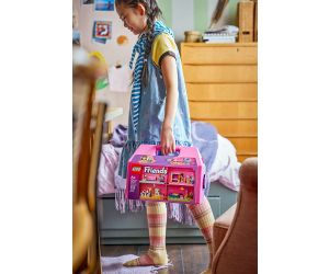 LEGO® Friends Творчески куфар с къща за кукли 42697 