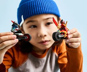 LEGO® NINJAGO® Състезанието с мотоциклети на Кай 71838 