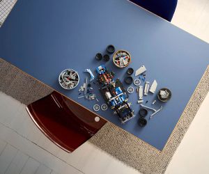LEGO® Technic „Бързи и яростни 2“: Кола Nissan Skyline GT-R (R34) 42210 