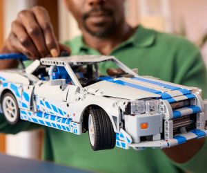 LEGO® Technic „Бързи и яростни 2“: Кола Nissan Skyline GT-R (R34) 42210 