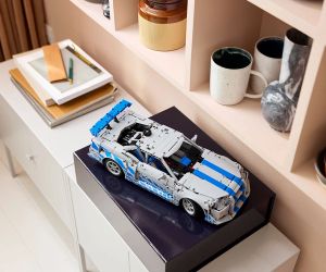 LEGO® Technic „Бързи и яростни 2“: Кола Nissan Skyline GT-R (R34) 42210 