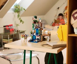 LEGO® Minecraft Призрачна станция 21597
