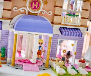 LEGO® Friends Грандхотел Хартлейк Сити 42704 