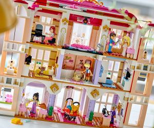 LEGO® Friends Грандхотел Хартлейк Сити 42704 