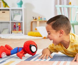 Spidey Танцуващ и пълзящ Спайди
