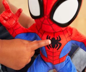 Spidey Танцуващ и пълзящ Спайди