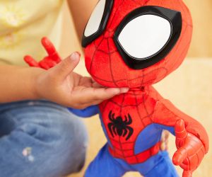 Spidey Танцуващ и пълзящ Спайди