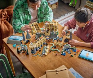 LEGO® Harry Potter Замъкът Хогуортс Източно крило 76473 