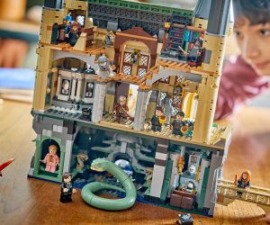 LEGO® Harry Potter Замъкът Хогуортс Източно крило 76473 